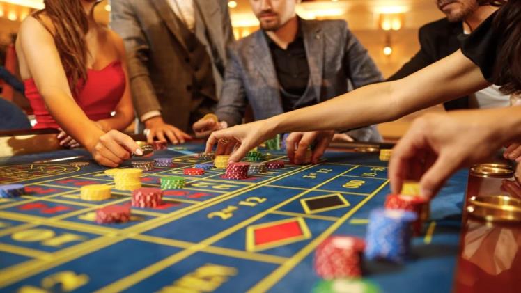 Casino Psychology: How Design Keeps You Playing Longer